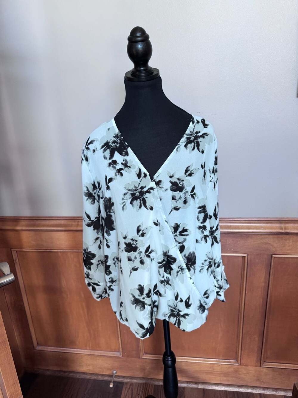 West K Allan Surplice Tie Sleeve High-Low Floral Blouse XL